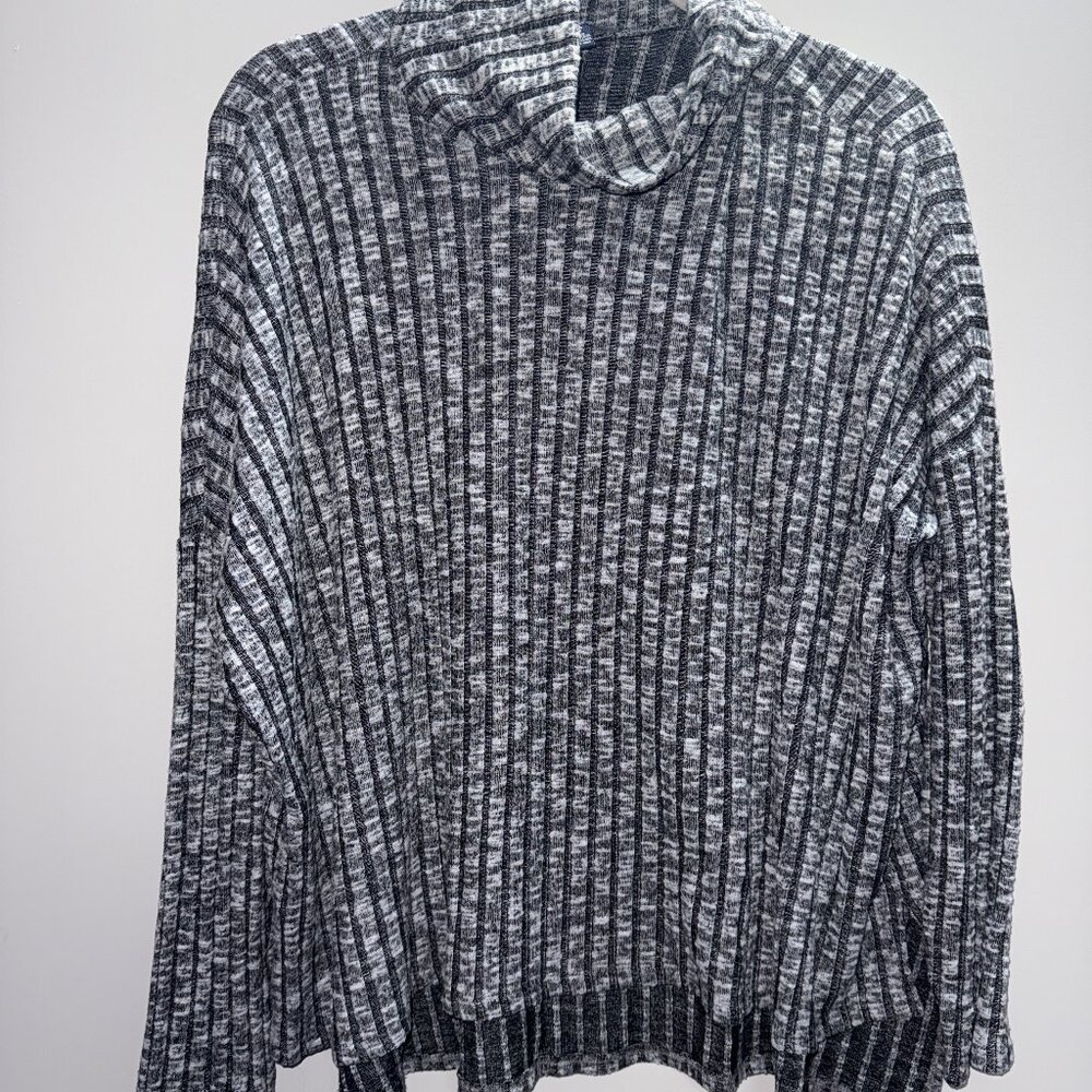 American Eagle mock-neck top